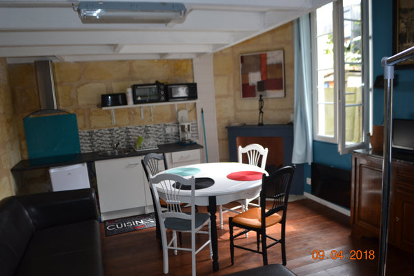 PETIT GITE AU FOND DU JARDIN INDEPENDANT TRES COSY  CALME ASSURE  POUR 2 PERSONN  PETIT GITE Entire townhouse vacation rental 24147263