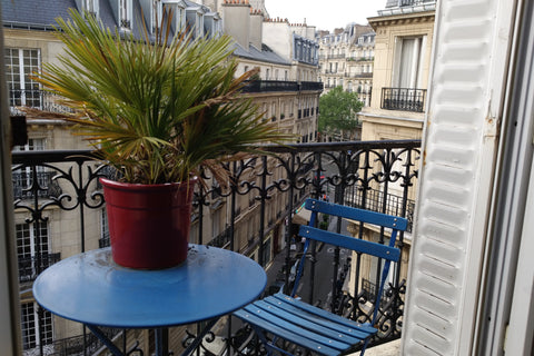 Welcome to my beautiful Parisian apartment. It can welcome 2 to 4 people thanks   ☀️ Nice Parisian apartment with a balcony / Ternes Entire rental unit vacation rental 25338329