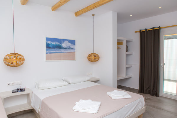 Luxury studio situated in Naxos town in the area of Grotta . Ten minute walk fro Naxos, Greece 5 Senses Luxury Studio 1 Entire guest suite vacation rental 25276003
