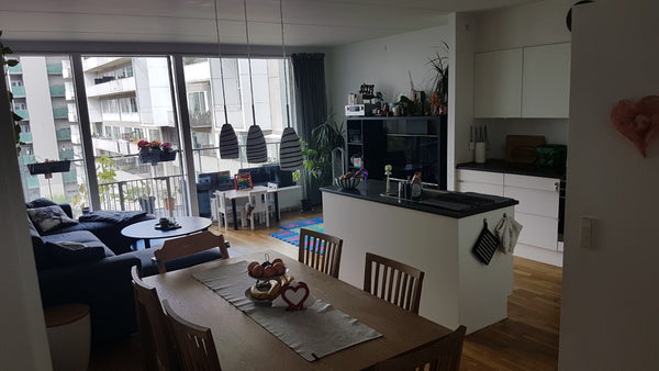 Open space apartment with lots of sunlight and a balcony. Located 2 mins by walk Copenhagen, Denmark Well located and spacious appartment Entire rental unit vacation rental 51366082