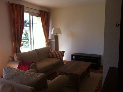 Petit appartement chaleureux et à proximité du tram B à l'arrêt Forum. Il est si Bordeaux, France Chambre à Forum Private room in rental unit vacation rental 19029756