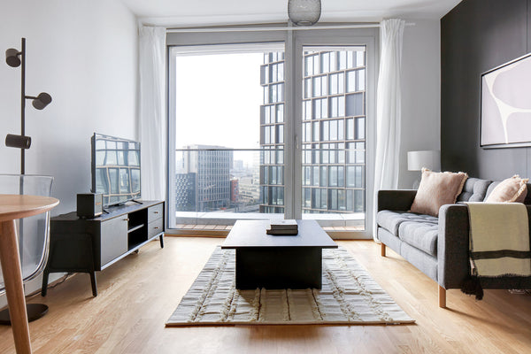 Show up and start living from day one in Vienna with this beautiful one-bedroom  Vienna, Austria Favoriten 1BR w/ Gym & Elevator, nr Hauptbahnhof Entire rental unit vacation rental 53426917