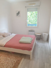 Charmant appartement T3 situé à 15 min en bus du centre ville, que je loue quand Bordeaux, France Grand appartement lumineux avec balcon Entire condo vacation rental 52529116