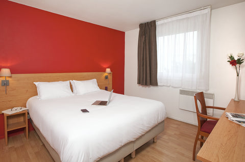 La résidence hôtelière Séjours & Affaires de l'Yser est située au cœur de la vil Paris, France Studio cosy au coeur de la ville de Bordeaux Room in aparthotel vacation rental 50298552