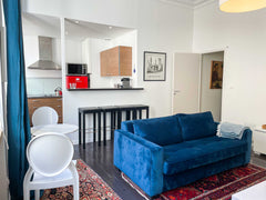 Location d'un appartement meublé à Bordeaux de 65 m2. Ce confortable T3 est situ Bordeaux, France Monaco - Bel appart 2 ch au coeur de Bordeaux Entire rental unit vacation rental 654862835624759479