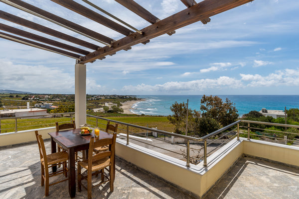 Take it easy at this unique and tranquil getaway.<br /><br /><b>The space</b><br Chania, Greece Cretan Apartment with view to Libyan Sea-Top Floor Entire rental unit vacation rental 609821339797046574
