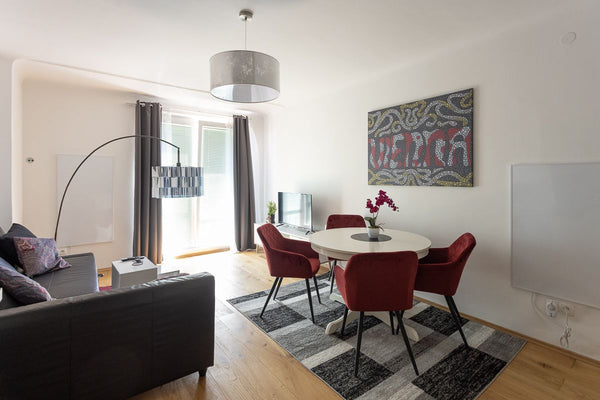 *** 12min ins Zentrum ***<br />*** in der Nähe von Schönbrunn***<br />Das Apartm Vienna, Austria New 🧡 Lovely Home near Schönbrunn 💛 in Vienna ❤ Entire condo vacation rental 653475027073091891