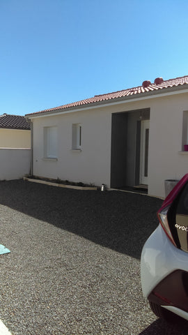 Maison neuve de 90 m2 de plein pied, pièce principale 40 m2 salon avec canapé co Parempuyre, France Maison neuve très agréable 3 chambres Entire townhouse vacation rental 52644373