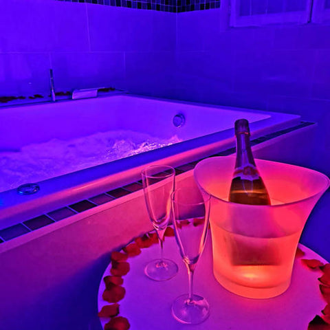 Ce logement affiche un style résolument unique.<br /><br />Venez découvrir, le s  "Le secret d'Ornon" avec Spa et Sauna Privatif Entire condo vacation rental 54348389