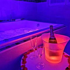 Ce logement affiche un style résolument unique.<br /><br />Venez découvrir, le s  "Le secret d'Ornon" avec Spa et Sauna Privatif Entire condo vacation rental 54348389