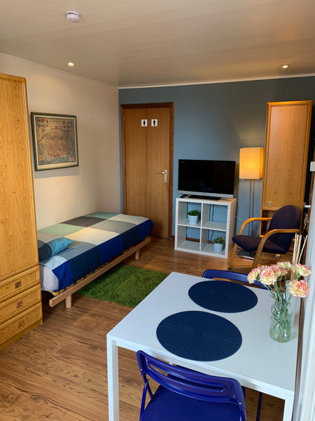 Compacte gezellige 1 persoons-studio.  Gasten beschikken over privé toilet en do  Gezellige 1 persoons-studio Private room in rental unit vacation rental 36595448
