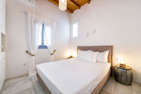 iodes maisonette 65sqm area is a part of Aegean Colors complex. It's situated 20 Athens, Greece iodes maisonette - Aegean Colors Koufonisia Houses Entire rental unit vacation rental 37274321