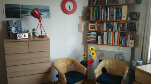 Situated in a typical house of Bordeaux - "échoppe" - in a quiet district at 15  Bordeaux, France Cosy room just a few steps from Bordeaux center Private room in townhouse vacation rental 16991909