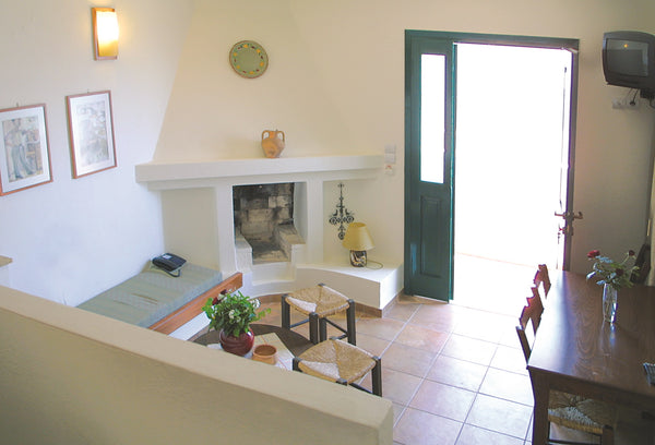 A house in a residential complex, built on the highest point of the traditional  Piskopiano, Greece Sea view apartment with two bedrooms Entire rental unit vacation rental 49066128