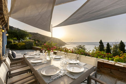 An exquisite villa set in idyllic location, surrounded by green slopes and the t Athens, Greece Seabreeze house by the beach Entire home vacation rental 546860358150828208