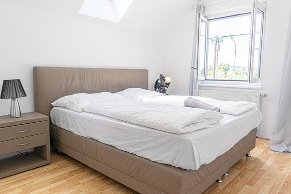 Vergiss deine Sorgen – in dieser geräumigen und ruhigen Unterkunft. Dieses wunde Vienna, Austria Gorgeous Room in Shared Villa w/ Garden & Parking Private room in villa vacation rental 644599339150570445