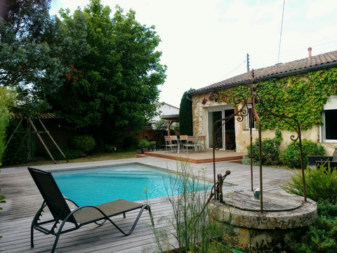 Grande et belle chambre mansardée à l'étage de notre maison. Elle peut accueilli Saint-Médard-en-Jalles, France Coquettes chambres près BORDEAUX Private room in home vacation rental 4347528