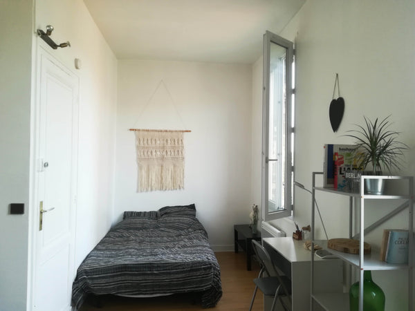 21m² studio located in the center of Bordeaux, in the Saint-Genès district.<br / Bordeaux, France Studio for 2 people in the center of Bordeaux Entire rental unit vacation rental 26144552