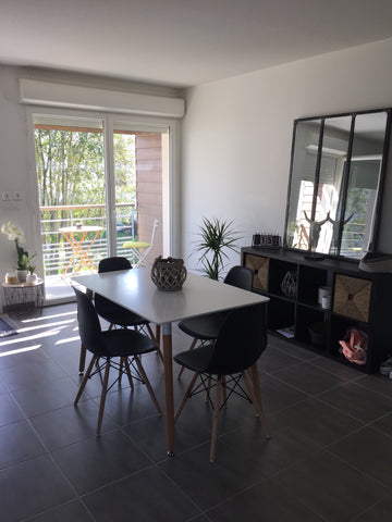 Appartement très chaleureux avec une décoration faite avec soin situé à 40 minut  Appartement très calme style industriel. Entire condo vacation rental 25090943