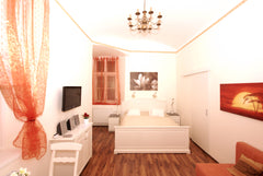 The studio apartment is about 25 sqm in size, can accommodate one or two persons  Top City-Center Studio Entire rental unit vacation rental 40496191