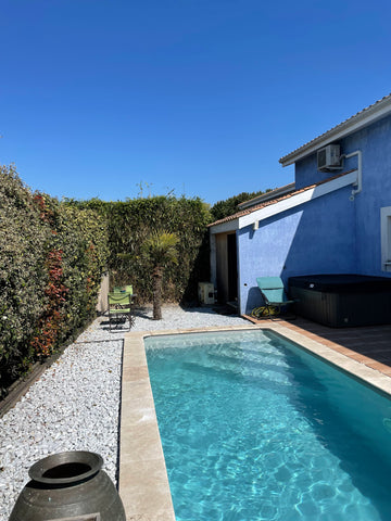 Agréable chambre indépendante dans un environnement calme proche de Bordeaux .<b Le Haillan, France Agréable chambre d hôte avec piscine Private room in bed and breakfast vacation rental 51664623