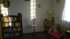 Agréable studio, clair, dans un quartier très calme, proche des transports en co Brive-la-Gaillarde, France studio+garage proche centre ville Private room in condo vacation rental 6720928