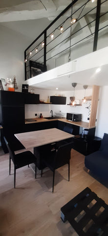 Profitez d'un logement élégant, rénové récemment, tout confort (lave-vaisselle,   Bel appartement au centre de Bordeaux Entire rental unit vacation rental 646146933188752766