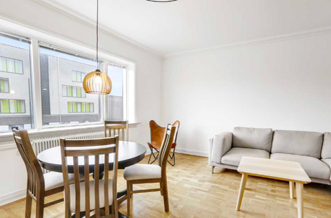 Spacious apartment in Valby Copenhagen close to both nature and shopping opportu Copenhagen, Denmark Apt. 10 min cardrive from CPH Central Station Entire condo vacation rental 679651476820895204