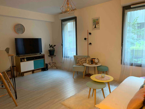 L'appartement est neuf (2015) et sa surface est 43 m2. Il se situe au 1ème étage Bordeaux, France T2 -Cité du vin, proche tramway et centre ville Entire condo vacation rental 37233550