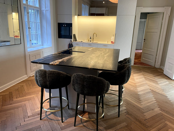 This apartment is located very central and across from train station and metro w Santiago, Chile Newly renovated apartment of 202m2 in Copenhagen Entire condo vacation rental 658662353139922250