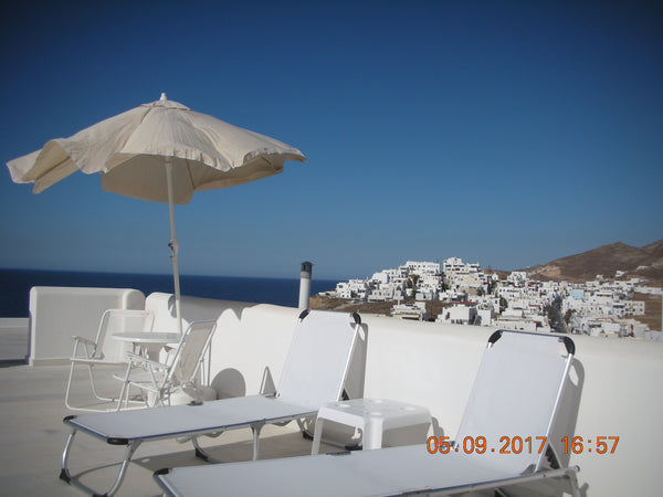 New independent studio. Private terrace, reachable by car. In picturesque lively  