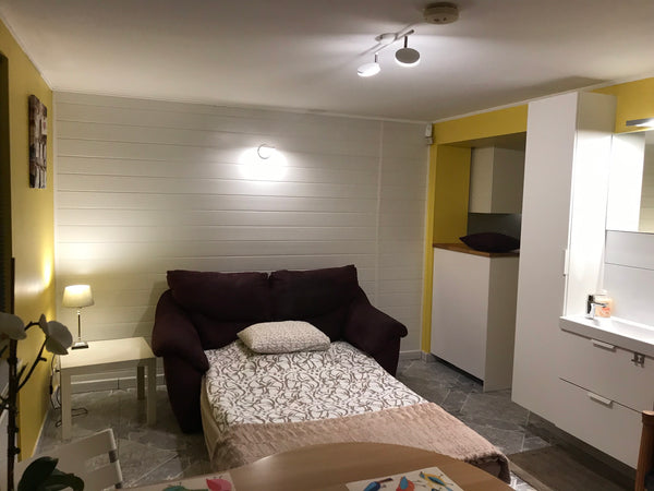 Studio calme<br /><br /><b>The space</b><br />Très calme avec jardin , dans une  Drogenbos, Belgium Studio calme Bruxelles Entire cottage vacation rental 47448008