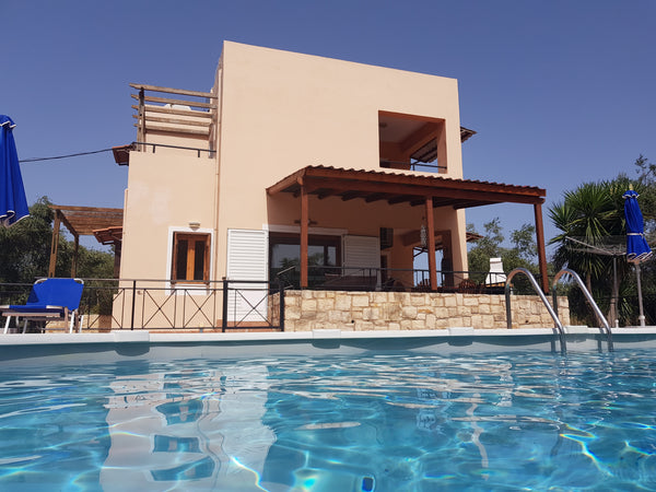 This property is managed by 'Saint Basil Olive Grove - Rentavillacrete'<br /><br England, United Kingdom Detached villa, private gated pool - SEE REVIEWS Entire villa vacation rental 624169030022262761