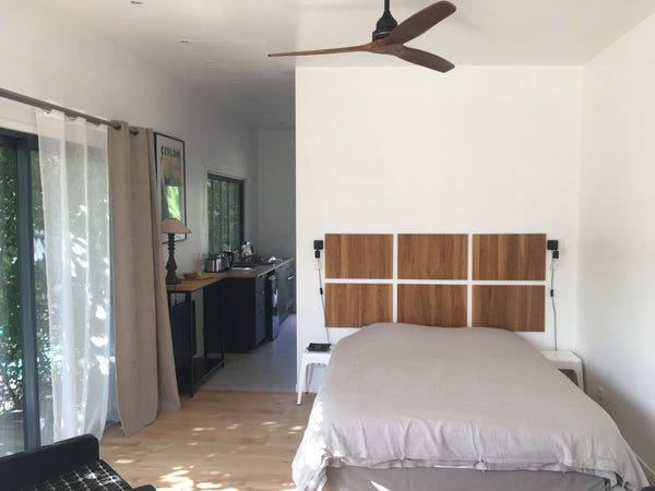 Located in Bouliac in the heart of nature.<br />La Cabane is a belvedere on the   La cabane studio à 15 mn de Bordeaux centre Entire cabin vacation rental 38887646