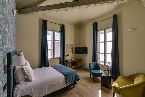 Appartement de style loft très lumineux  possède une double exposition sur rue e  MANDALINE, le confort d'une pause 