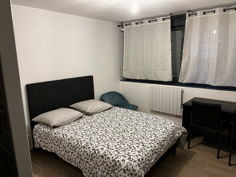 Le logement est non fumeur.<br />Il est parfait pour les couples, les touristes, Lyon, France Studio en plein coeur de la Part-Dieu - Deruelle Entire rental unit vacation rental 13392279