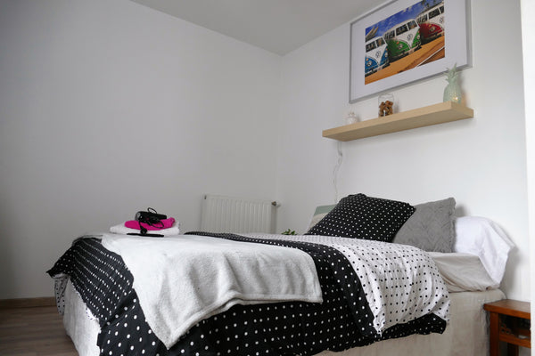 Je mets à disposition une chambre dans un duplex inversé. <br /><br />L'étage vo  Chambre avec espace privatif Private room in rental unit vacation rental 25388019