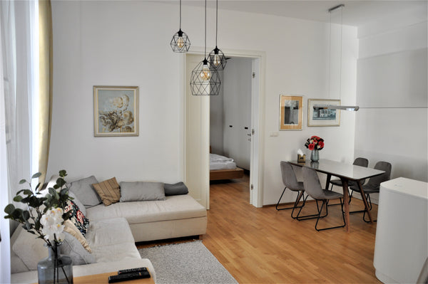 Designer Wohnung im Herzen von Wien. <br /><br />Das Appartment umfasst 65m² und  DESIGN Apartment in the HEART OF VIENNA Entire rental unit vacation rental 30486346