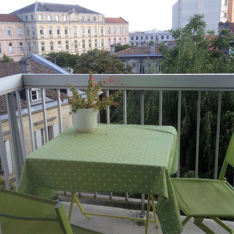 Venez séjourner à Bordeaux dans une belle chambre, lumineuse, calme, dans l'appa Bordeaux, France Belle chambre Quartier calme Proche Tram Private room in condo vacation rental 8612638