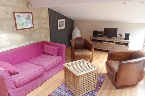Location saisonnière meublée dans un appartement cosy de 33 m2 (39 m2 au sol) av  Pénicaud - 33m² avec terrasse aux Chartrons Entire rental unit vacation rental 21718923