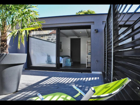 The Dependance is a splendid modern house, located in the calm, in the center of Bordeaux, France LE DEPENDANCE - Nice house with garden Downtown Entire home vacation rental 38502167