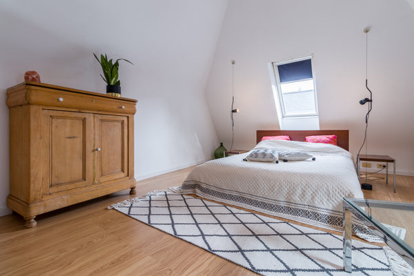 The house is located in the historic center of Ghent, where the birds eagerly wh Gent, Belgium 'Knighty night' at Prinsenhof Private room in townhouse vacation rental 1121033