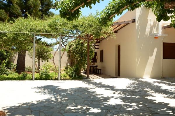 Just 300m from Bali beaches, this eco-unit is a comfortable choice for your holi  Bali Residence Villa with breakfast included Entire villa vacation rental 941905