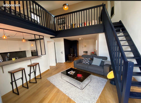 Loft en duplex, très lumineux, idéalement situé à 15 minutes à pieds du centre-v Bordeaux, France ❤ Loft Industriel tout équipé de 70m2 ❤ Entire loft vacation rental 50895580