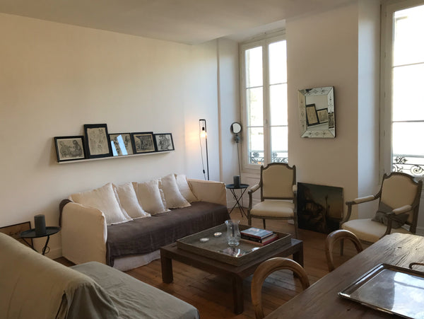 En plein coeur du quartier Notre-Dame, cet appartement bourgeois, à l'image du q Bordeaux, France Bel Appartement Bourgeois au cœur des Chartrons Entire rental unit vacation rental 32715821