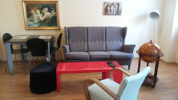 Cosy flat close to the train station and shopping street. Westbahnhof train stat  Cosy Apartment close to city centre Entire rental unit vacation rental 35968785