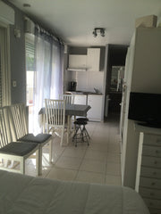 Superbe appartement à 2 mn de la rocade,10 mn de vinexpo,15 mn du centre ville d  Appt idéal pour visiter et séjour d'affaires Private room vacation rental 19300487