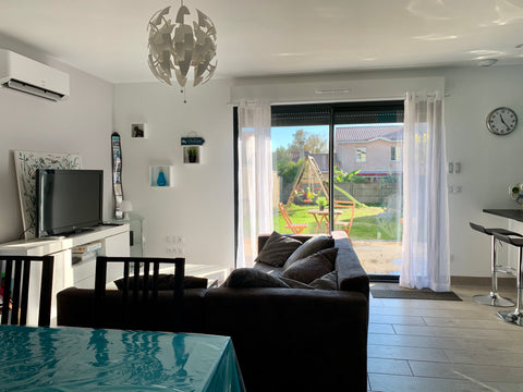 Notre maison se situe à Bordeaux Caudéran.<br />Idéale pour un séjour en famille Bordeaux, France Maison neuve Bordeaux Caudéran Entire townhouse vacation rental 40256096