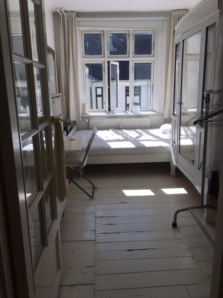 The bedroom is situated in the heart of Copenhagen. 12 km2.<br /><br /><b>The sp  Bedroom in the heart of Copenhagen Private room in rental unit vacation rental 25851499