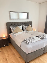 Genieße ein stilvolles Erlebnis in dieser zentral gelegenen Unterkunft. Die Unte Vienna, Austria Superior Apartment & Rooftop Pool Entire condo vacation rental 53627797
